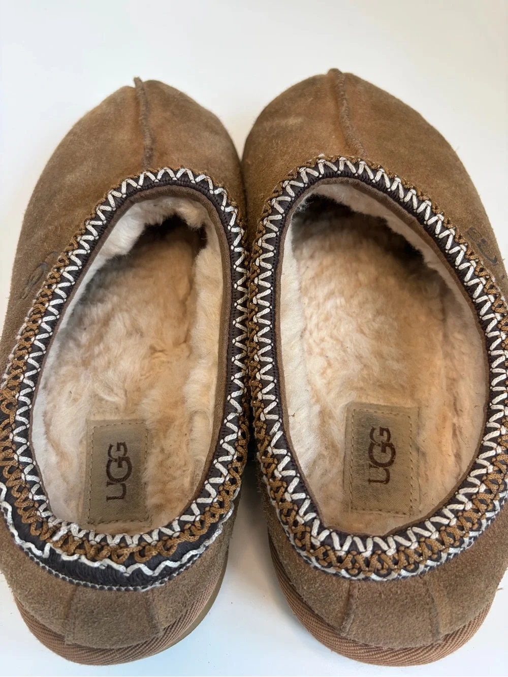 UGG Men's Tasman Chestnut Brown Suede Shearling Slip-On Loafers Men’s size 9